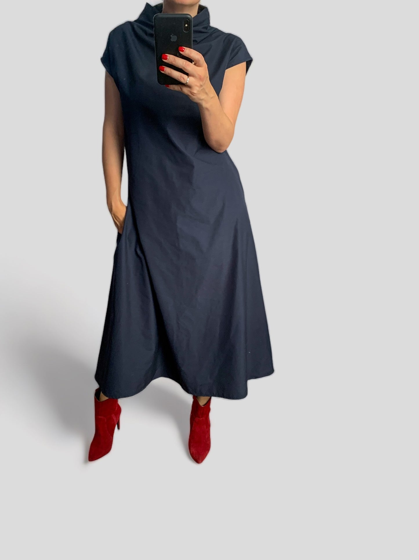 Random Woman DRESS 1