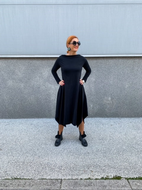 Random Woman DRESS 2